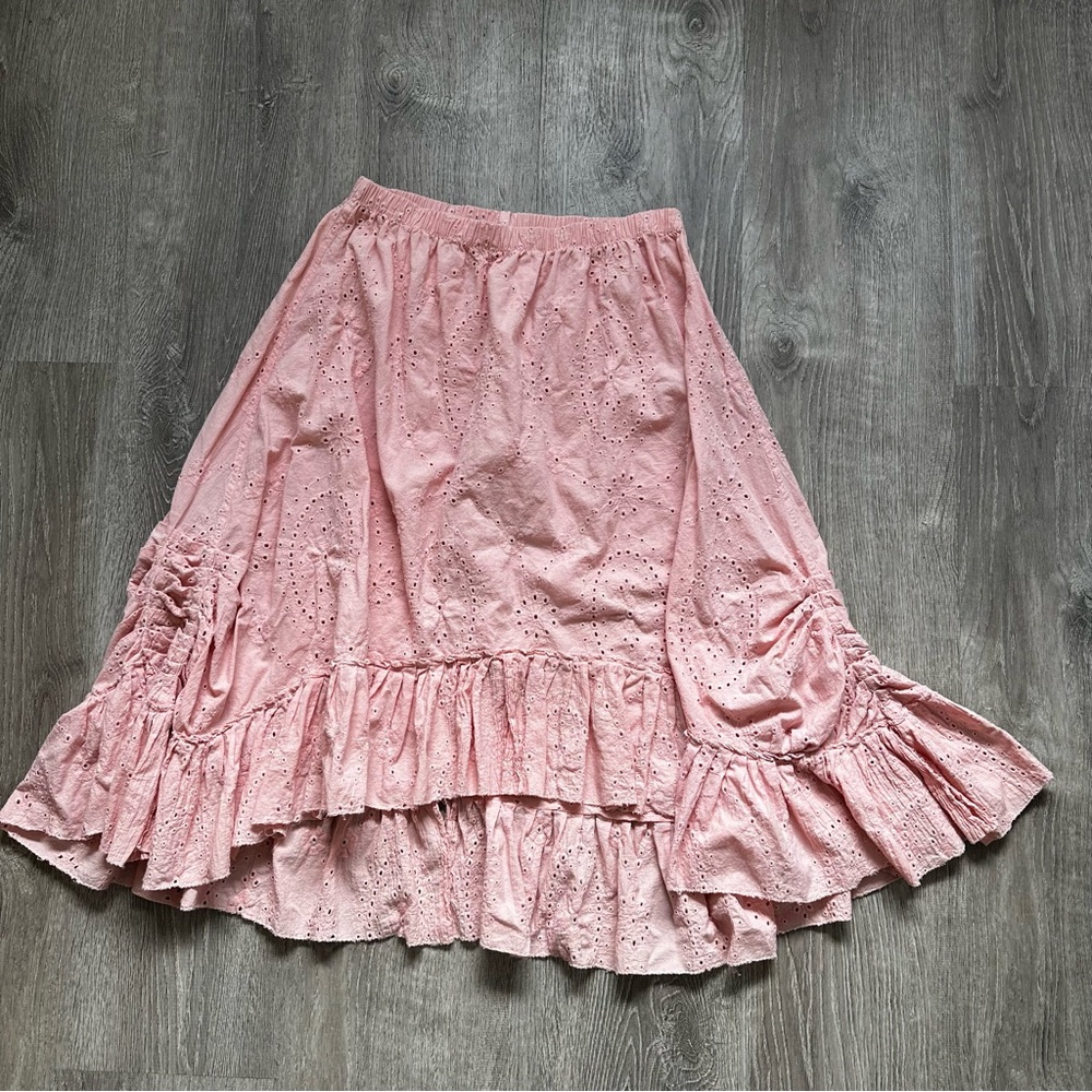 Elegant light Pink Ruffled‎ Skirt relaxed fit